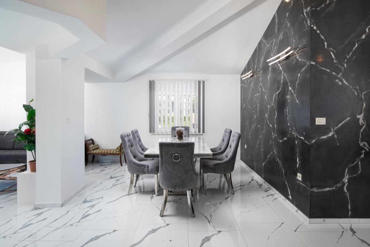 Pjescana Uvala Sea View Apartment Kültér fotó